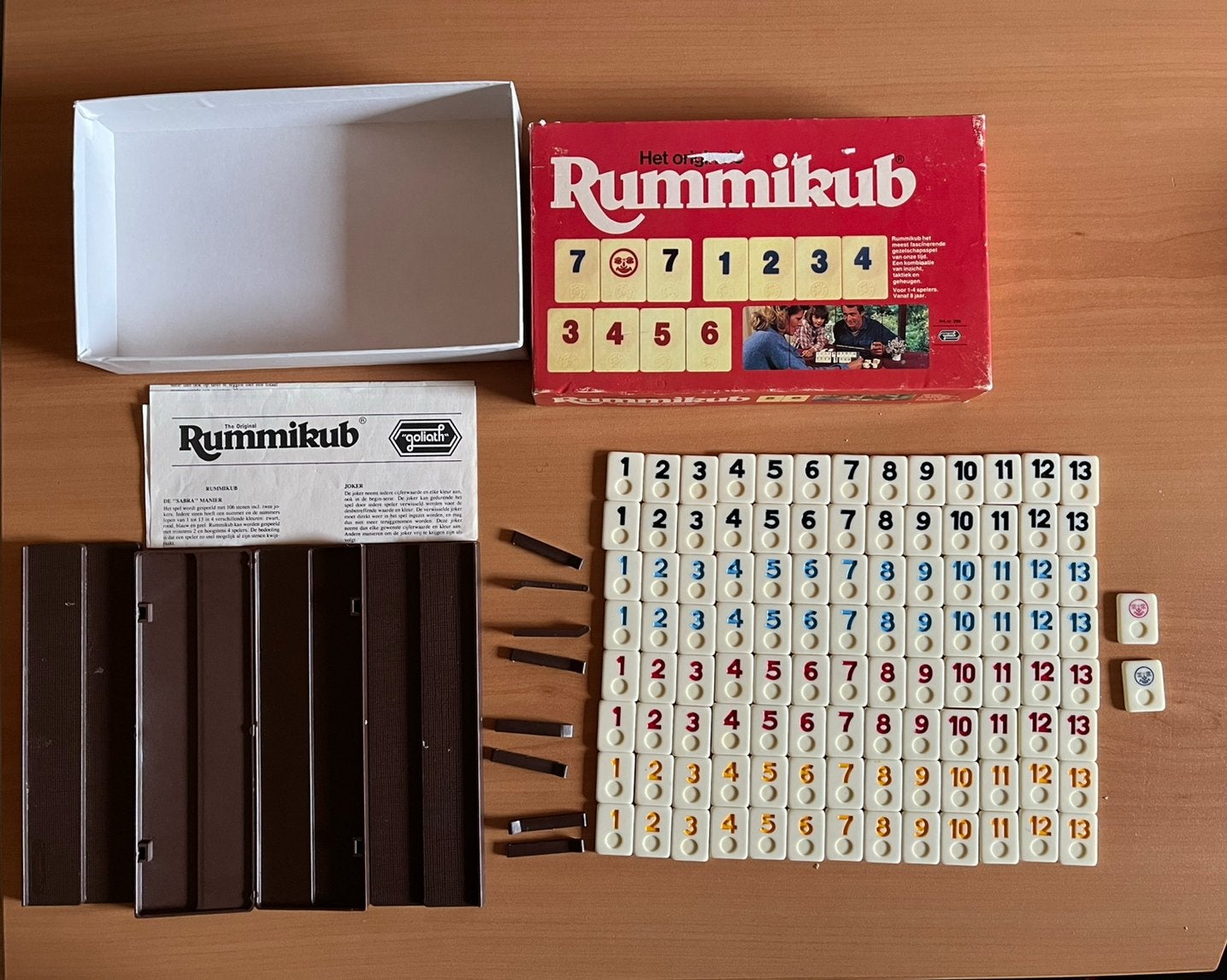 Kleine versie Rummikub - Handig reisspel, Hobby en Vrije tijd, Gezelschapsspellen | Bordspellen, Drie of vier spelers, Ophalen of Verzenden