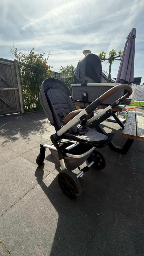 Joolz Hub Kinderwagen met reiswieg en voetenzak, Gebruikt, Combiwagen, Met reiswieg, Ophalen