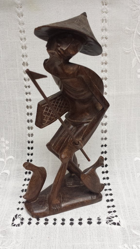 Beeld Chinese VISSER / Ganzenhoeder <> Vintage Houtsnijwerk, Antiek en Kunst, Houtsnijwerk, Ophalen of Verzenden, Handgemaakt