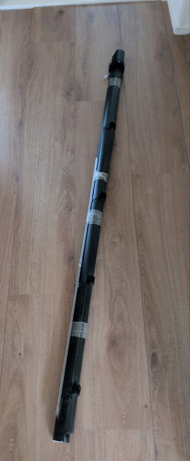 Zwarte kunststof jaloezie. 171 cm breed, Ophalen, Jaloezie, Gebruikt, In te korten