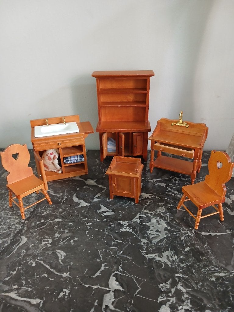 Vintage houten poppenhuis meubeltjes set – 6-delig), Ophalen of Verzenden, Zo goed als nieuw, Poppenhuis