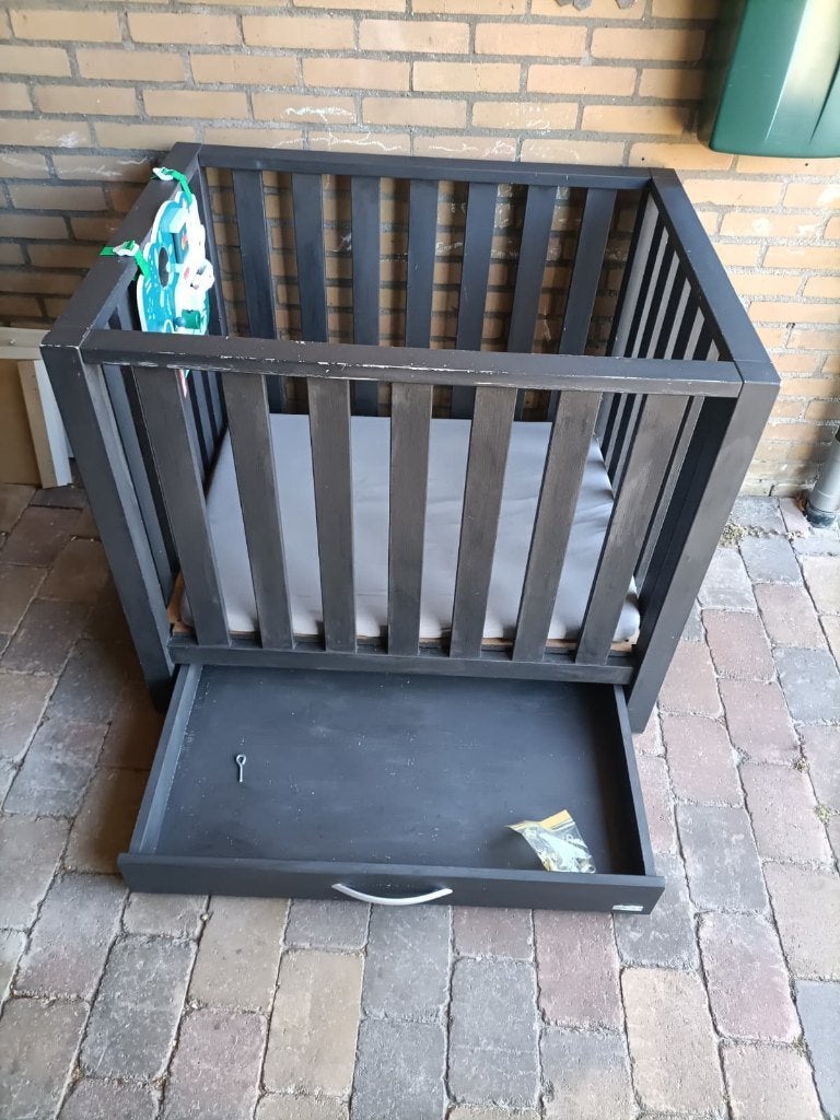 Box met lade, matras en speeltje - opknapper, Ophalen, Gebruikt, Vierkant, In hoogte verstelbaar