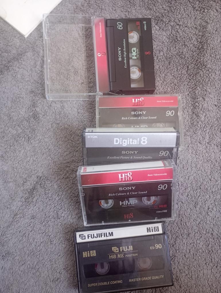 Vintage 5x 8mm film cassettes Sony en Fuji, Ophalen of Verzenden, 8mm film