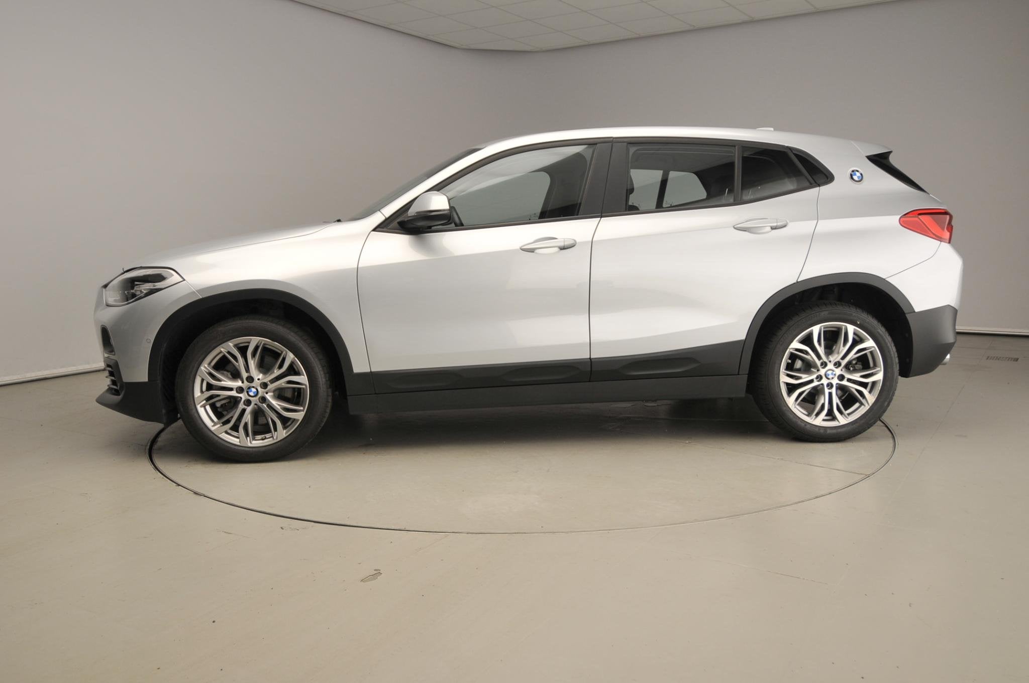 BMW X2 sDrive20i Automaat / Leder / LED / Park assist / Head, Auto's, 1998 cc, 1435 kg, Origineel Nederlands, SUV of Terreinwagen