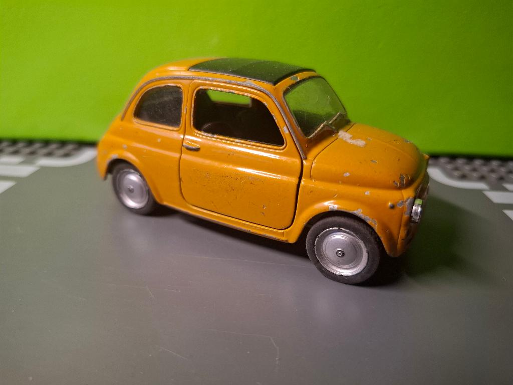 Welly - Fiat 500 [geel] 1/32, Ophalen of Verzenden, Gebruikt, Auto