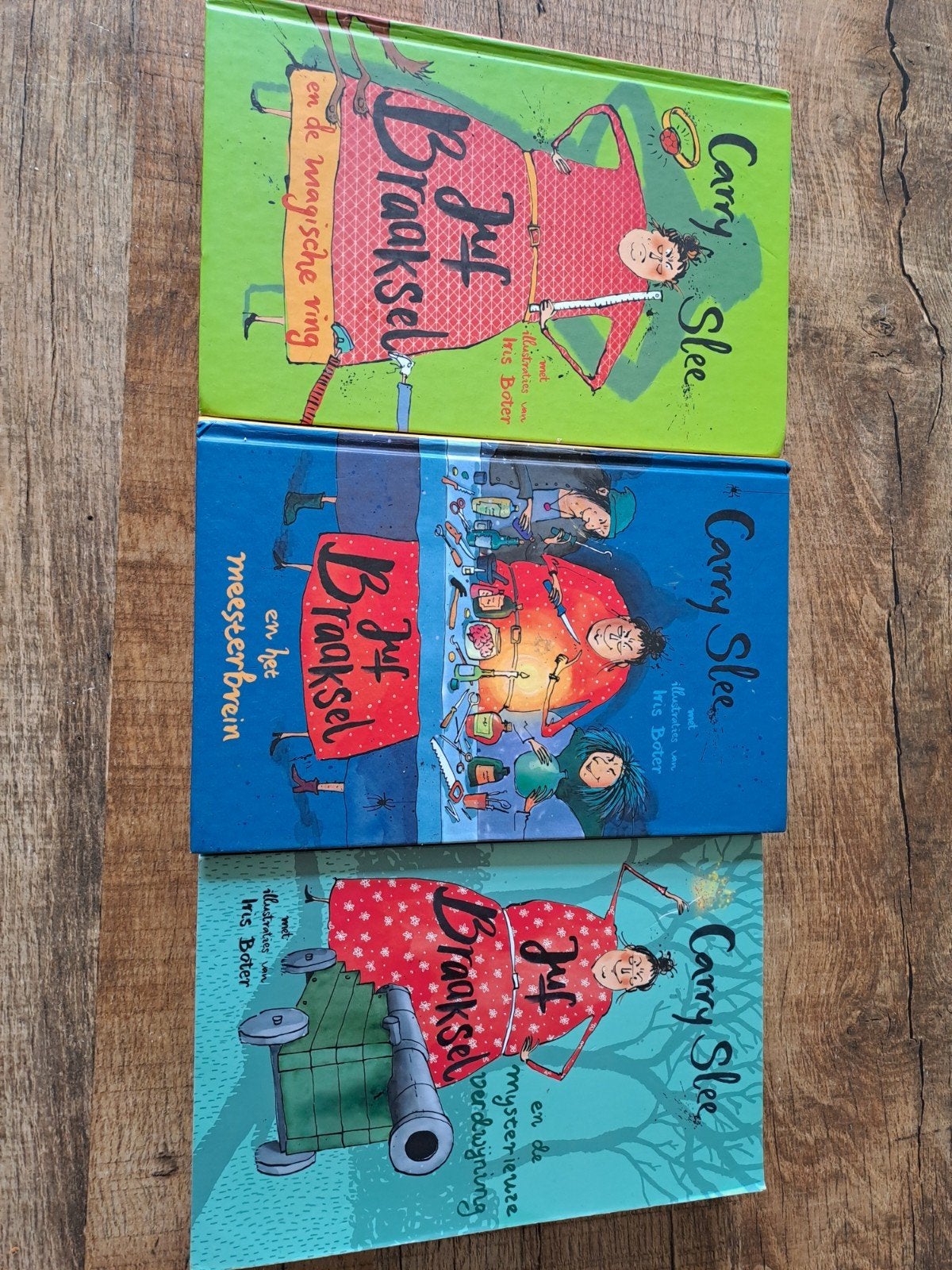 Carry Slee - Juf Braaksel boeken (3 delen), Boeken, Ophalen of Verzenden, Gelezen, Carry Slee, Fictie algemeen