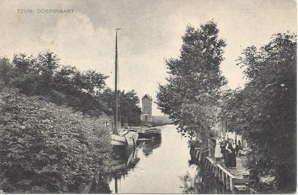 Tzum (Frl.) Tsjom, Dorpsvaart, Volk, Skûtsje, gelopen, Ophalen of Verzenden, Voor 1920, Gelopen, Friesland