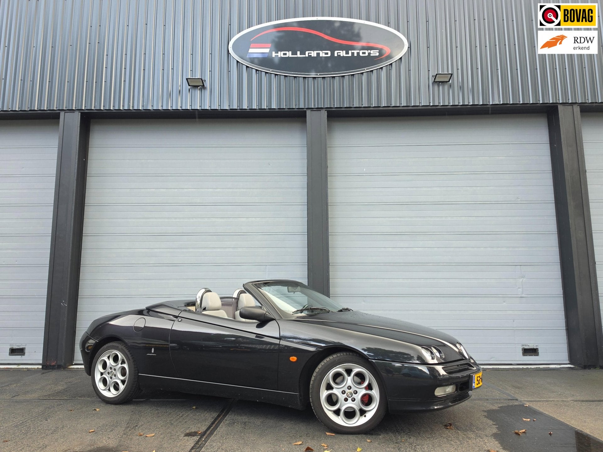 Alfa Romeo Spider 2.0-16V T.Spark nette staat, lage km, elek, Auto's, Alfa Romeo, Voorwielaandrijving, 1345 kg, Gebruikt, Zwart