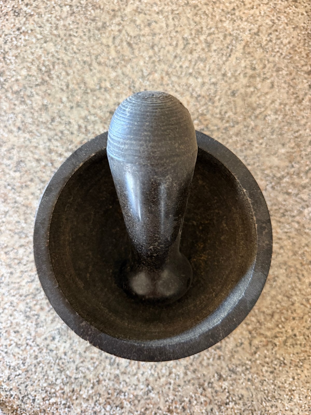 Robuuste granieten vijzel met stamper, Ophalen