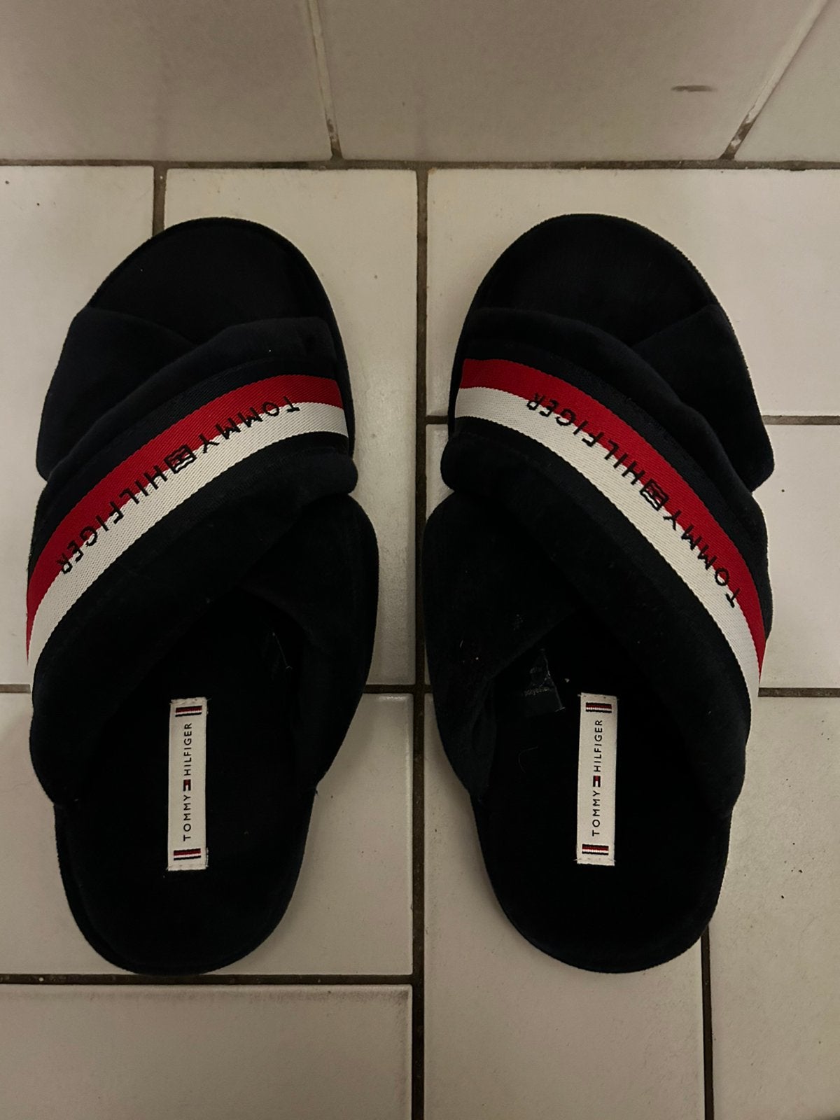Tommy Hilfiger pantoffels maat 37, Kleding | Dames, Schoenen, Blauw, Ophalen of Verzenden, Zo goed als nieuw, Pantoffels of Sloffen