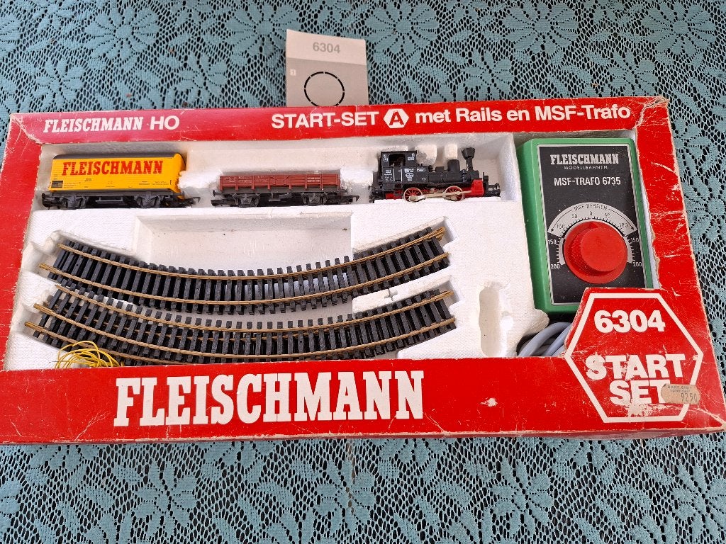 FLEISCHMANN LOKJE ANNA MET GOEDEREN WAGONS, Gelijkstroom, Fleischmann, Ophalen of Verzenden, Gebruikt