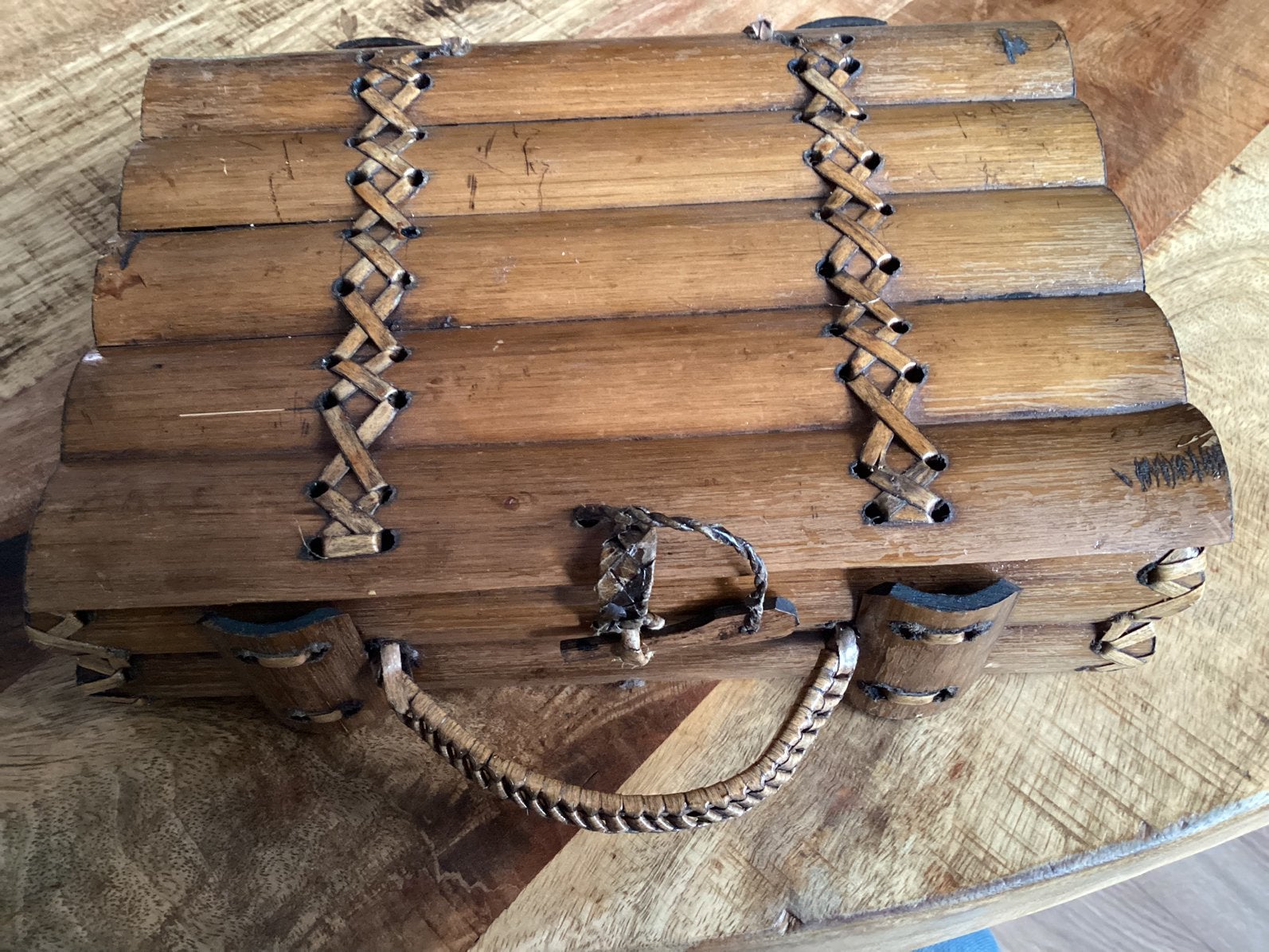 VINTAGE  OPBERGKISTJE  VAN. BAMBOE  JAREN 70/80, Ophalen of Verzenden, Zo goed als nieuw