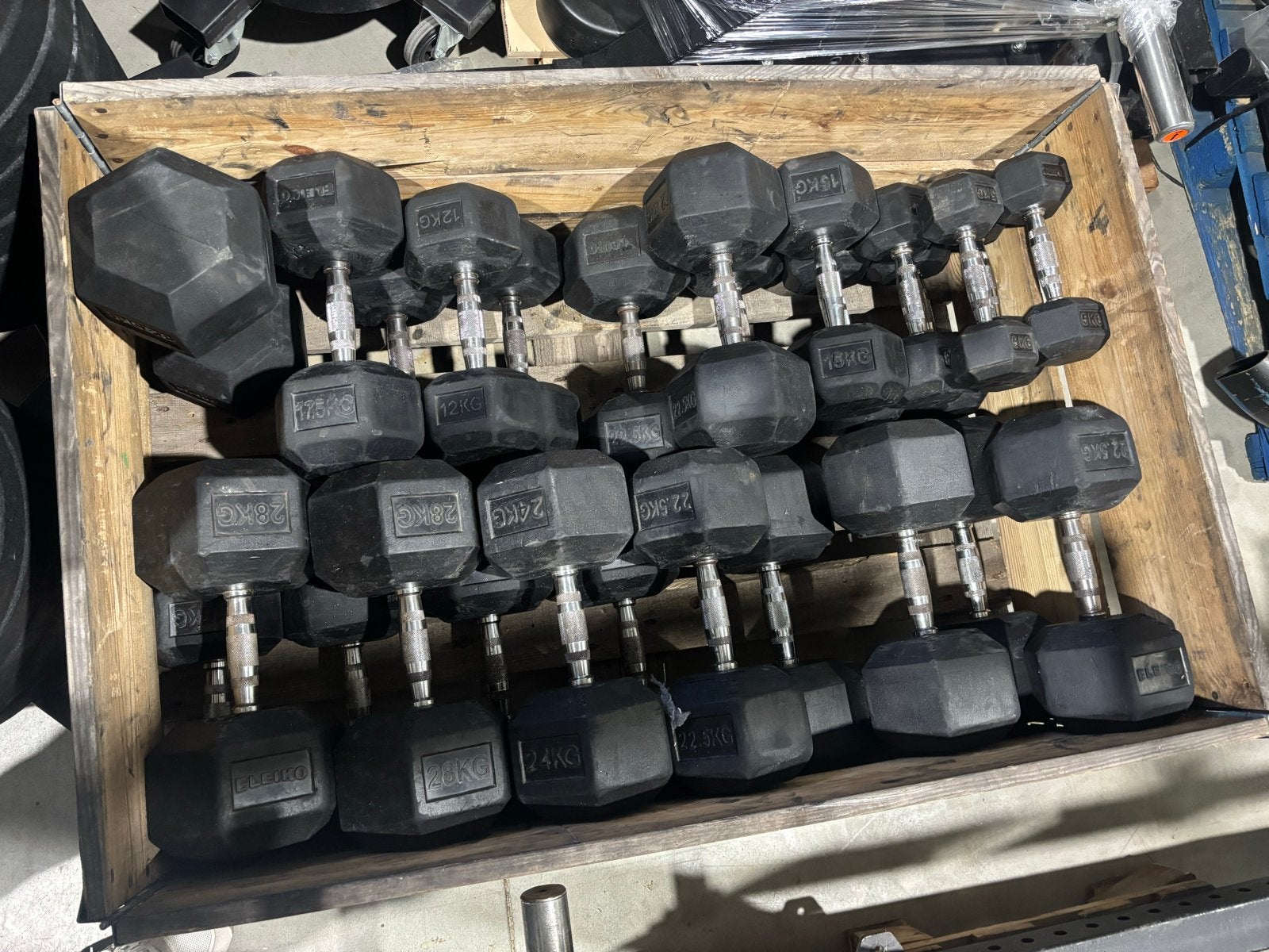 Eleiko dumbbellset met dumbbellrek, Sport en Fitness, Eleiko, Gebruikt, Eleiko, Armen