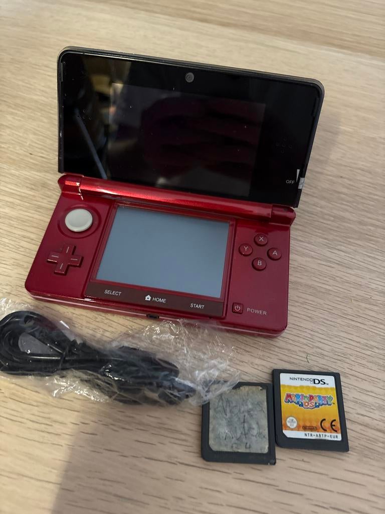 Nintendo 3DS Rood, Ophalen of Verzenden, Zo goed als nieuw, 3DS
