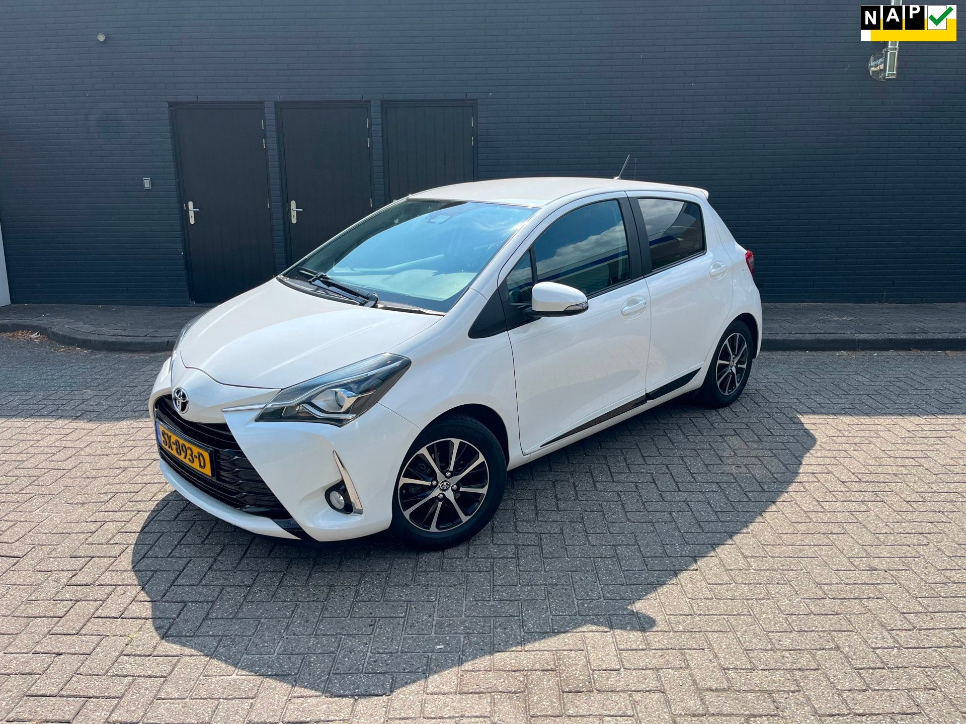 Toyota Yaris 1.0 VVT-i Design Sport, Voorwielaandrijving, Euro 6, Origineel Nederlands, Bedrijf
