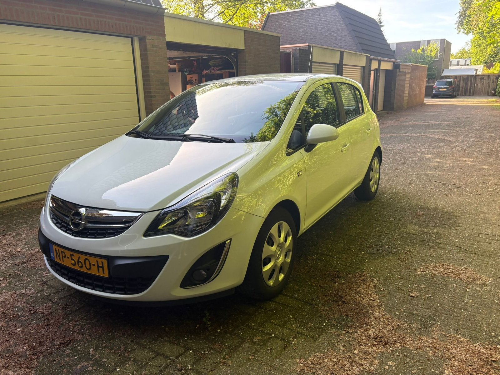 Opel Corsa 1.2 16V 5D 2014 Wit Nieuwe APK, Auto's, Opel, Particulier, Corsa, Benzine, C, Hatchback, Handgeschakeld, Geïmporteerd