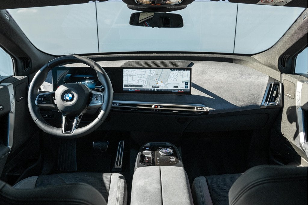 BMW iX xDrive60 M Sport / Trekhaak / Comfort Access / Soft-C, Auto's, BMW, Automaat, Met garantie (alle), Vierwielaandrijving