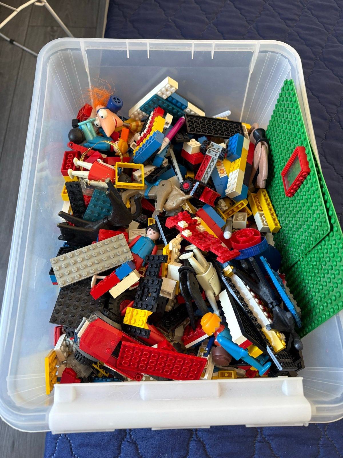 Grote doos met diverse Lego bouwstenen en grondplaat, Gebruikt, Lego, Ophalen of Verzenden, Inclusief accessoires