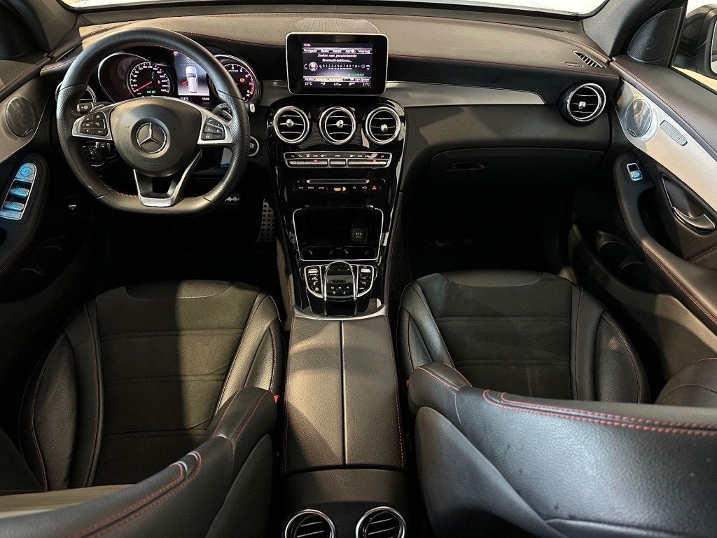 Mercedes-benz GLC-KLASSE AMG 43 4MATIC l PANO l 367PK l LUCH, Auto's, Automaat, Euro 6, 368 pk, Met garantie (alle)
