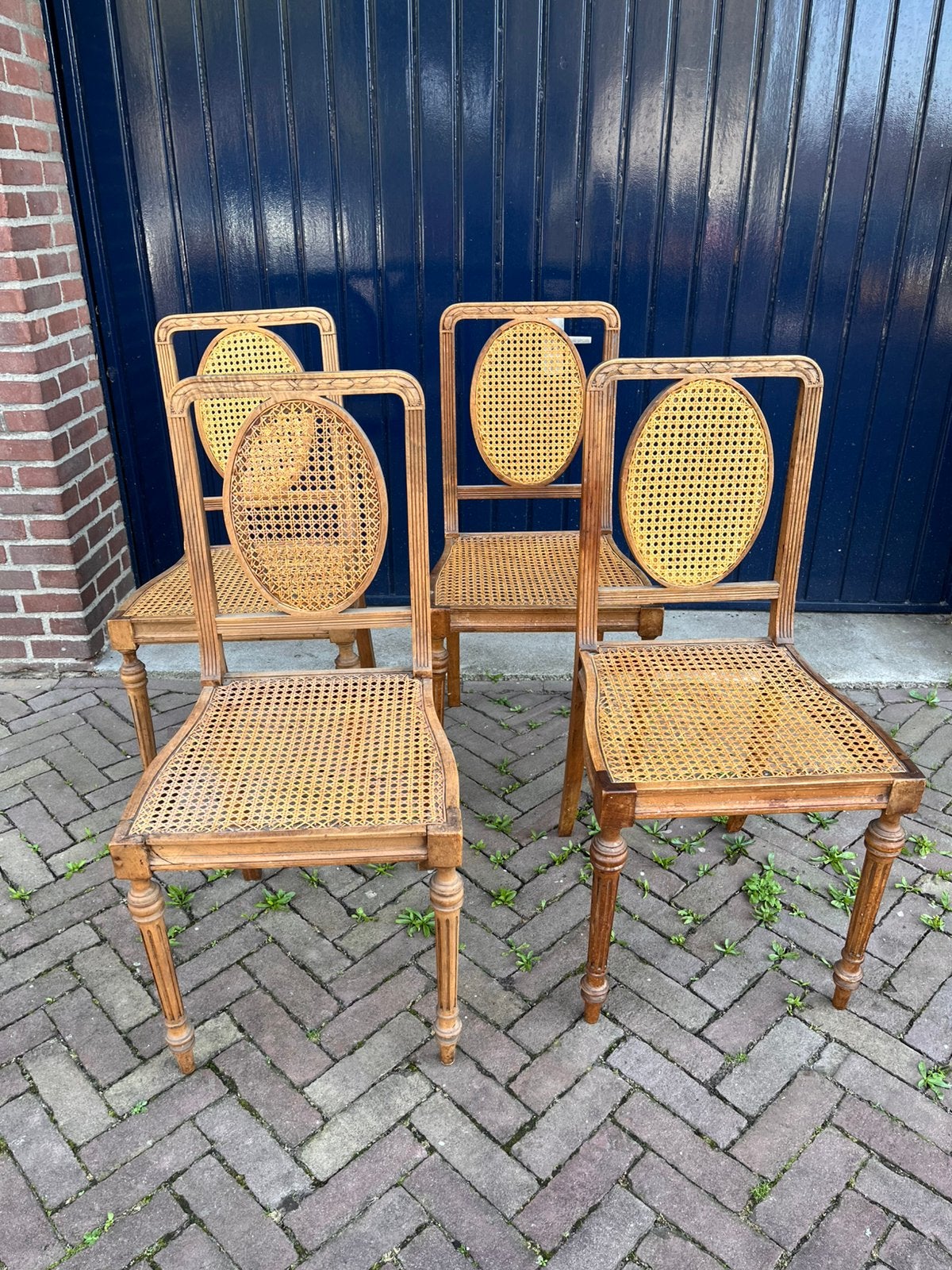 Vier vintage houten stoeltjes met webbing, Ophalen of Verzenden