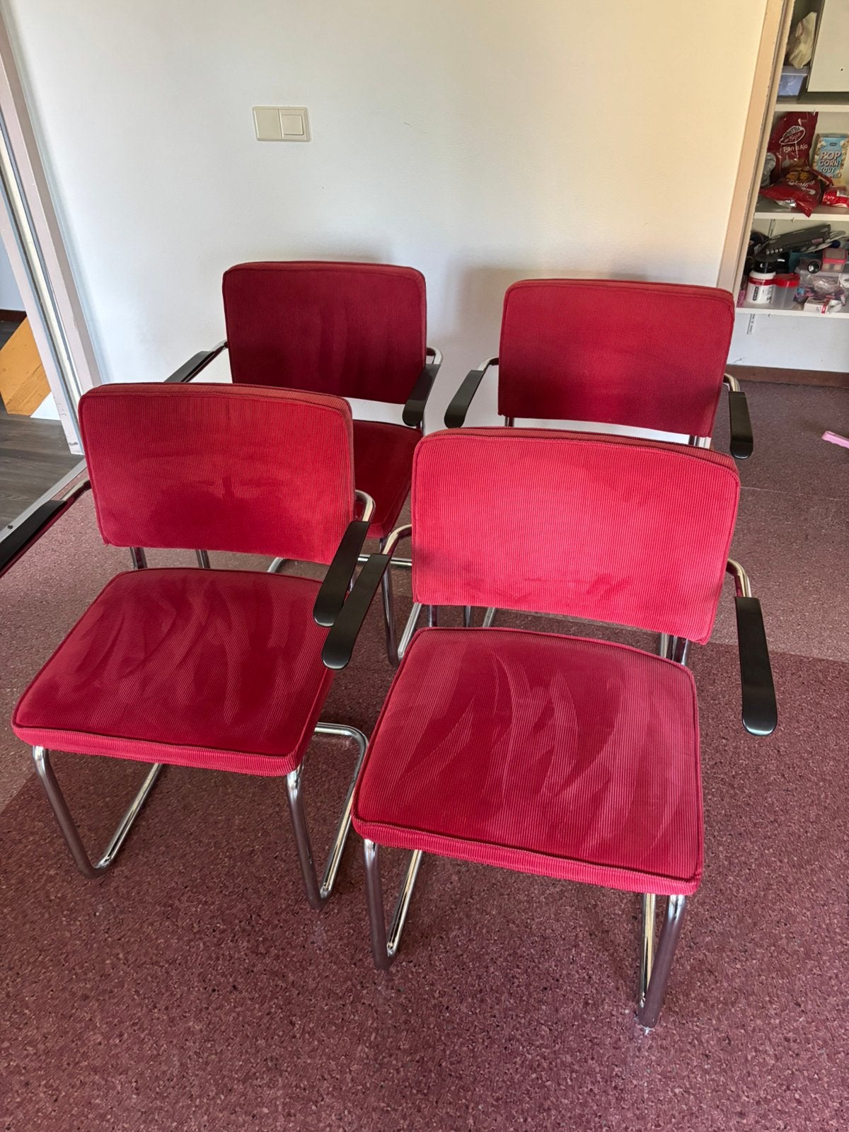 Eetkamerstoelen Zuiver rood Ridge Rib, Huis en Inrichting, Ophalen, Zo goed als nieuw, Rood, Vijf, Zes of meer stoelen