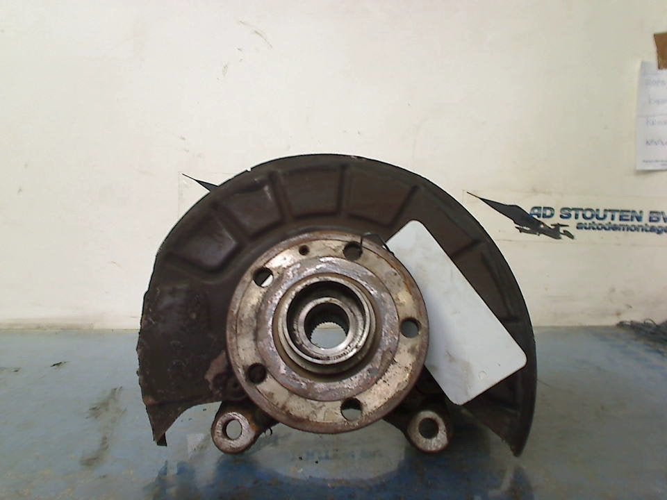 Fusee Rechts Voor Seat Leon (1P1) (2007-11/2012-12), Service@seat.de, Seat, Seat Deutschland GmbH, Gebruikt