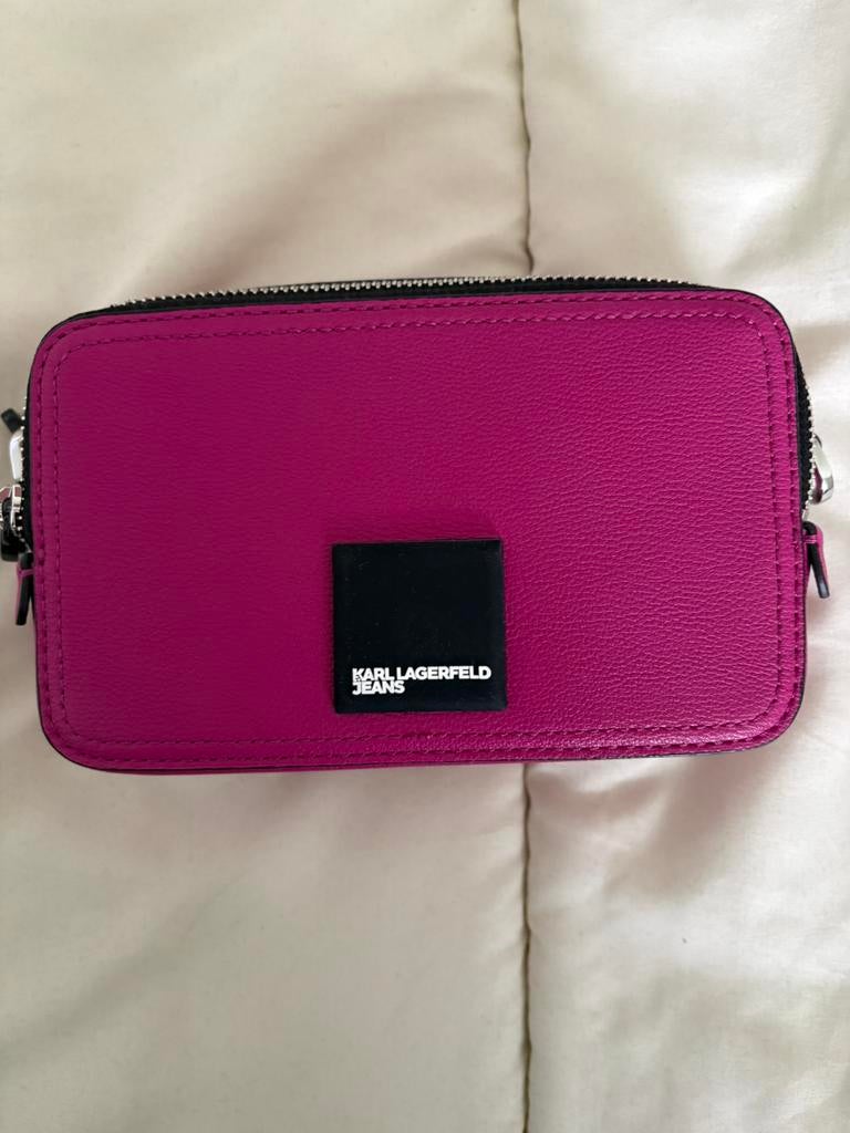 Karl Lagerfeld crossbody tas fuchsia, Sieraden, Tassen en Uiterlijk, Tassen | Damestassen, Ophalen of Verzenden, Zo goed als nieuw