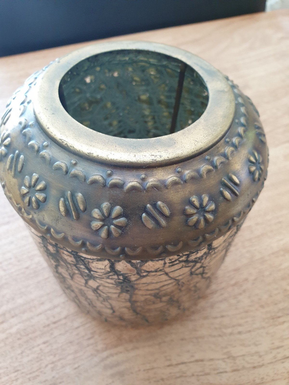 Mooi waxinelicht met messing rand, Huis en Inrichting, Woonaccessoires | Kandelaars en Kaarsen, Ophalen of Verzenden, Glas, Kandelaar