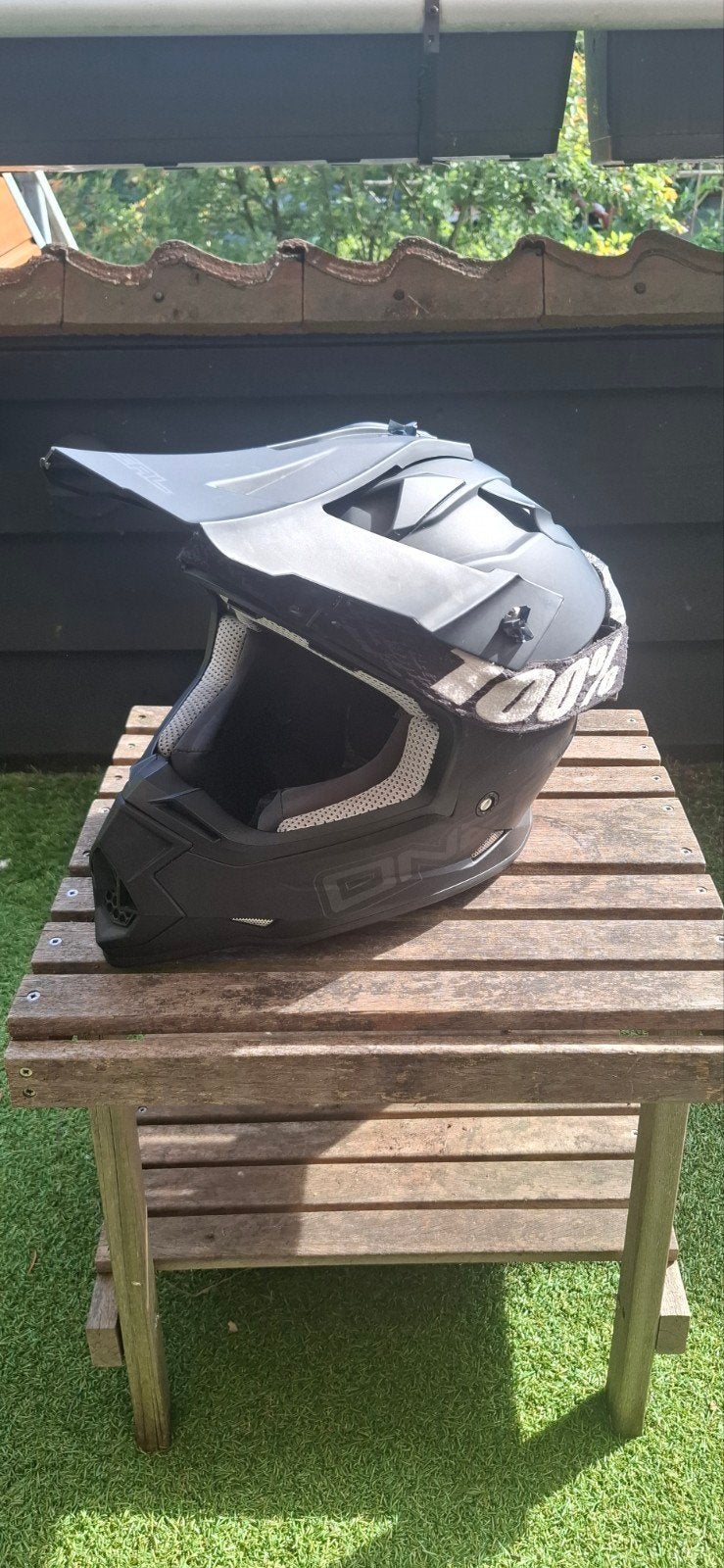 Oneal crosshelm S/M zwart, met 100% crossbril, Ophalen of Verzenden, Tweedehands, Offroadhelm, Overige merken
