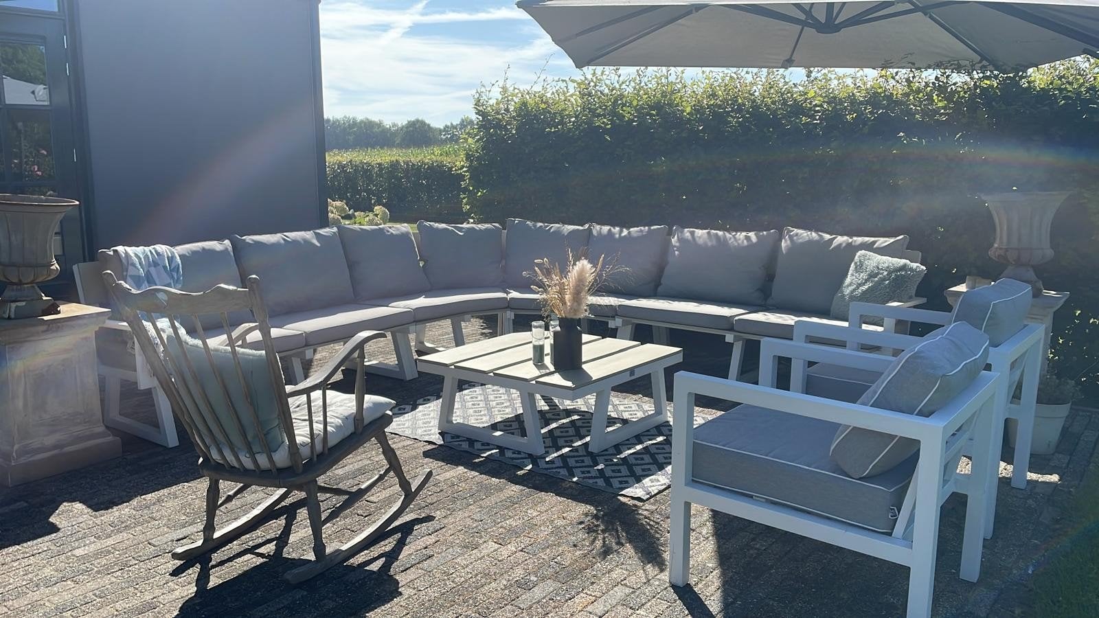 Luxe loungeset met 8 zitplaatsen 2 stoelen  en salontafel, Ophalen of Verzenden, Gebruikt, Aluminium, Meer dan 8 zitplaatsen