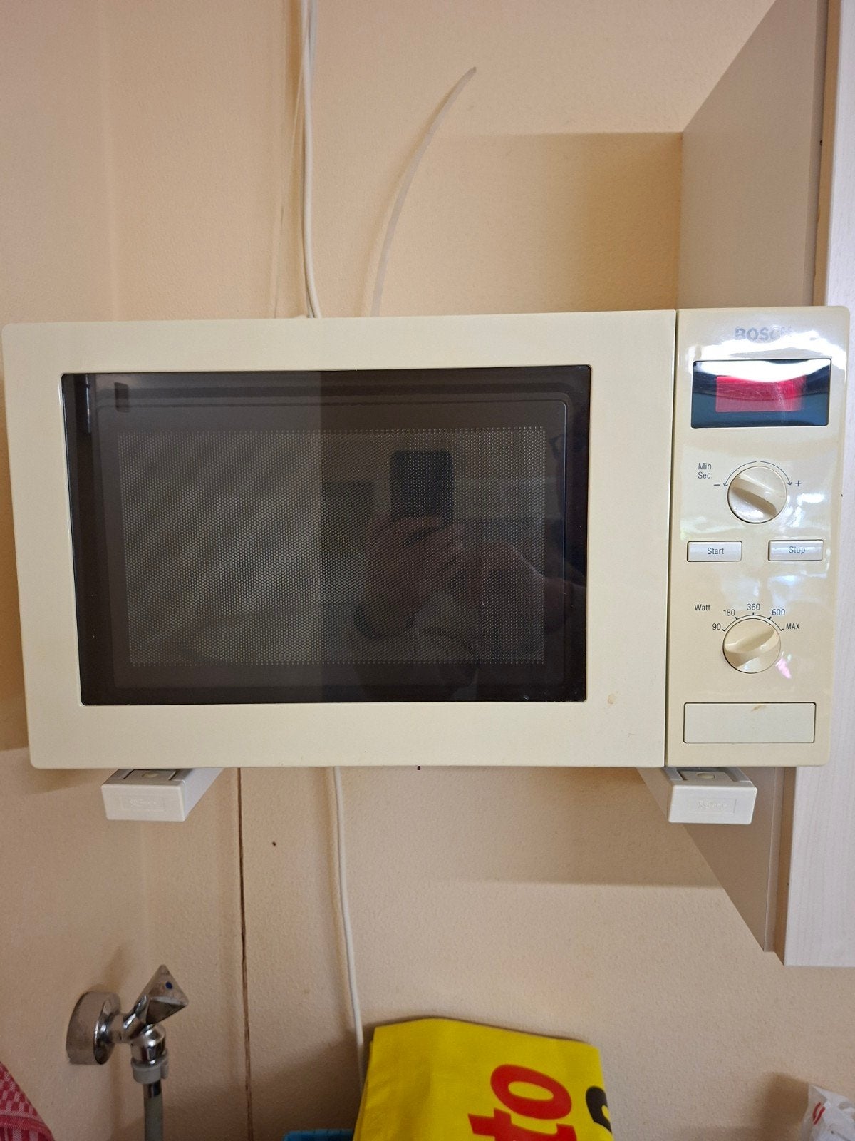 Bosch Magnetron - Compact en Functioneel, Witgoed en Apparatuur, Ophalen, Gebruikt, Magnetron, Draaiplateau