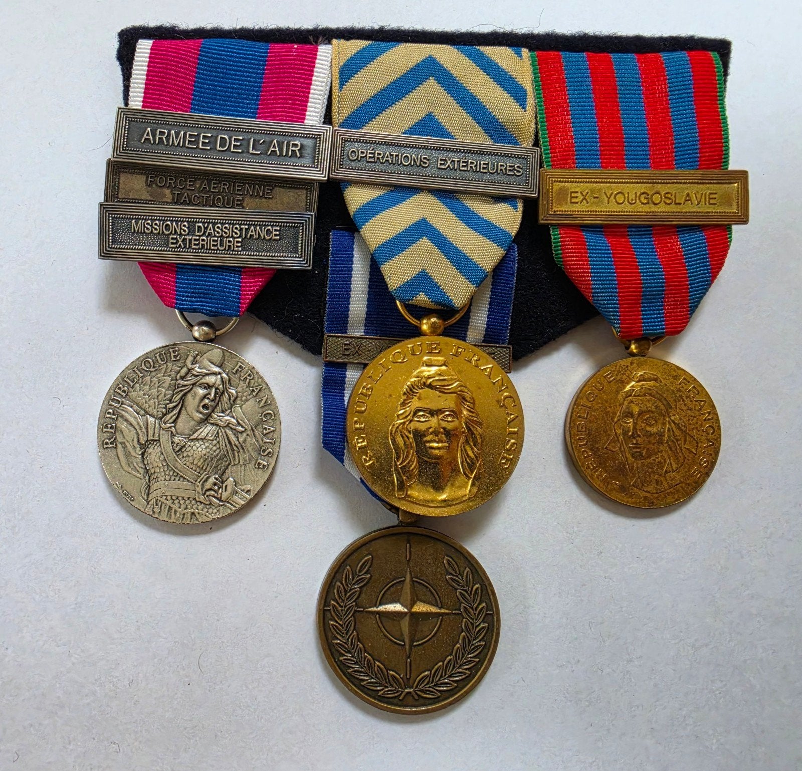 Set medailles Franse luchtmacht. O.a. Joegoslavië., Verzamelen, Militaria | Algemeen, Ophalen of Verzenden, Luchtmacht, Overige gebieden