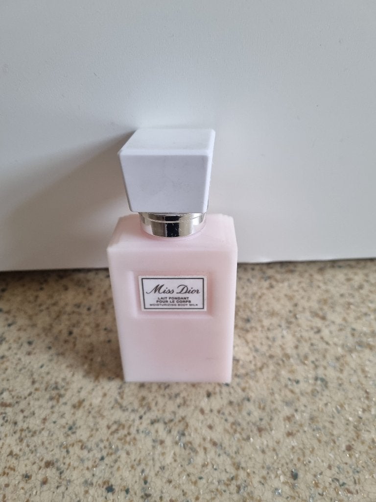 Miss Dior bodylotion NIEUW, Ophalen of Verzenden, Nieuw, Bodylotion, Crème of Olie