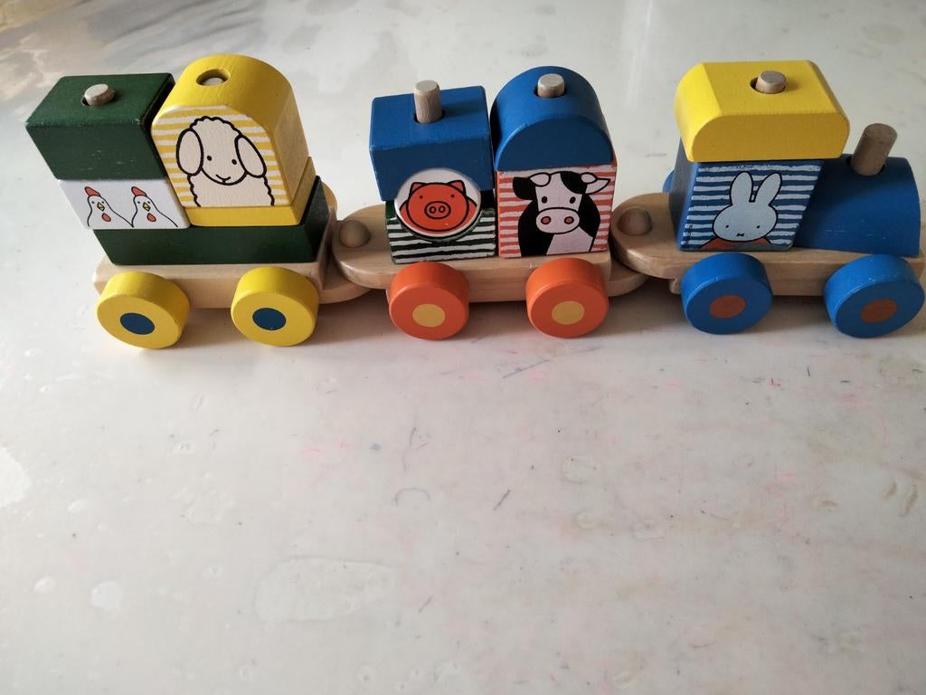 Houten Nijntje dieren trein voor kinderen, Kinderen en Baby's, Speelgoed | Overig, Ophalen of Verzenden, Gebruikt, Jongen of Meisje