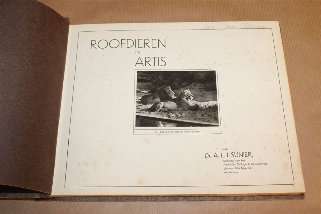 Roofdieren in Artis — Compleet Fotoalbum — Kahrel [1932], Ophalen of Verzenden, Gelezen