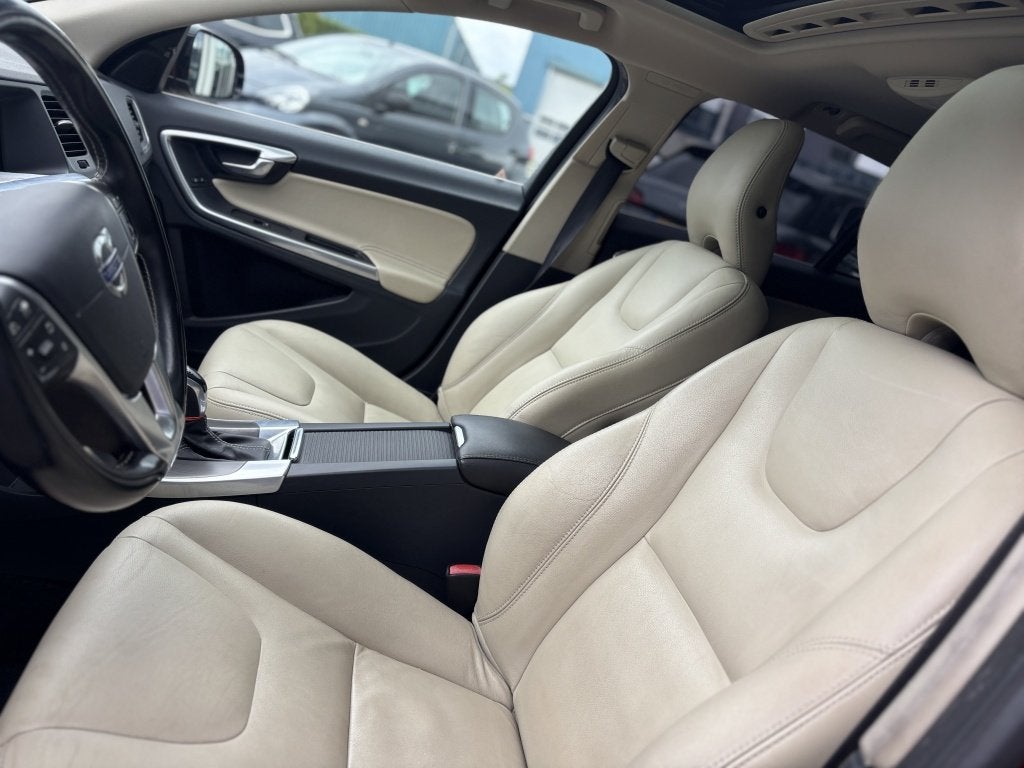 Volvo V60 2.4 D6 AWD Pl.i Sum. (bj 2014, automaat), Automaat, 11 kWh, Te koop, 5 cilinders