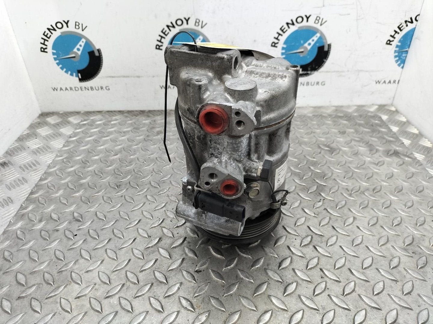 MERCEDES GLC COUPE AIRCO COMPRESSOR / AIRCOPOMP 0008303902 2, Ophalen of Verzenden, Gebruikt, ARN erkend