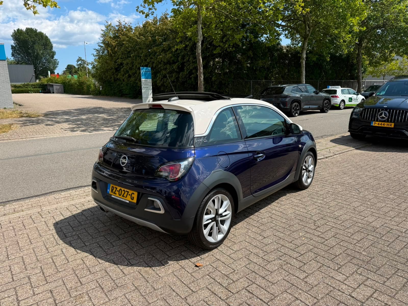 Opel ADAM 1.0 Turbo Rocks Online Edition, Airco, NAP NL AUTO, ADAM, Euro 6, 1041 kg, Leder en Stof
