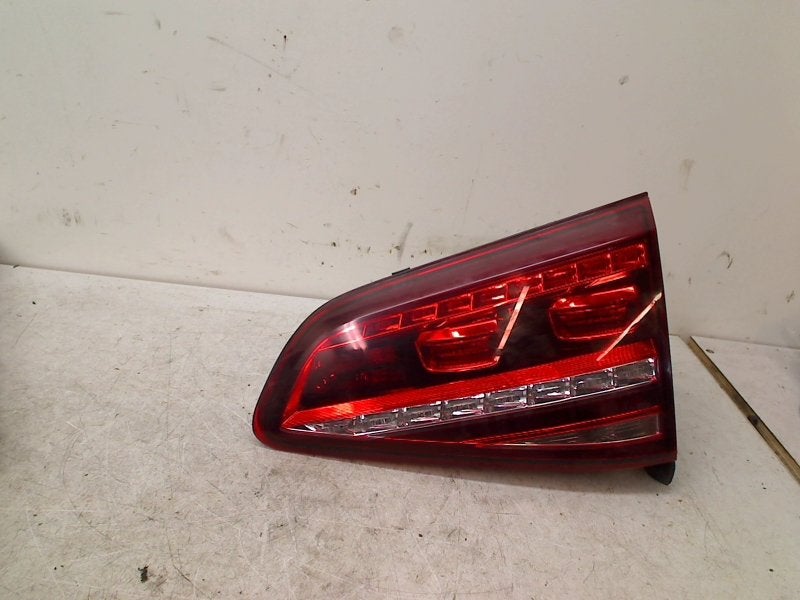 Achterlicht Rechts Binnen 5G0945308F Golf VII (AUA) 2016, Gebruikt, Volkswagen, Volkswagen AG, Kundenbetreuung@volkswagen.de
