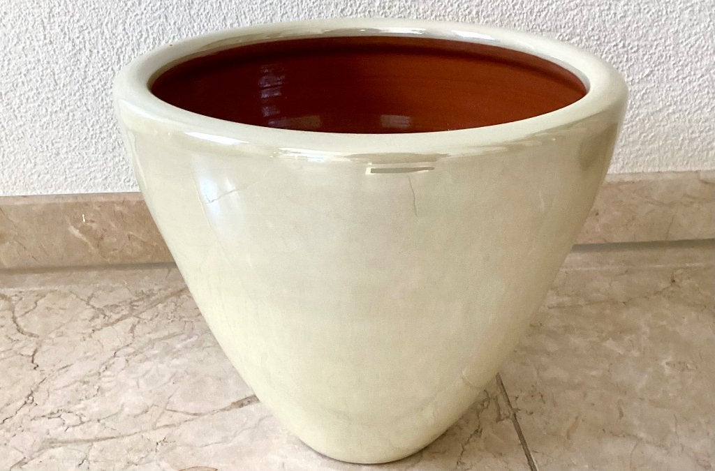 Mooie beige/roomkleurige geëmailleerde plantenpot!, Tuin en Terras, Bloempotten, Rond, Binnen, Ophalen of Verzenden, Zo goed als nieuw