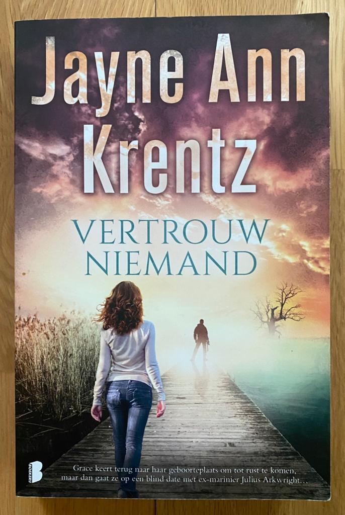 VERTROUW NIEMAND - Hayne Ann Krentz (2015), Verzenden, Gelezen, Amerika