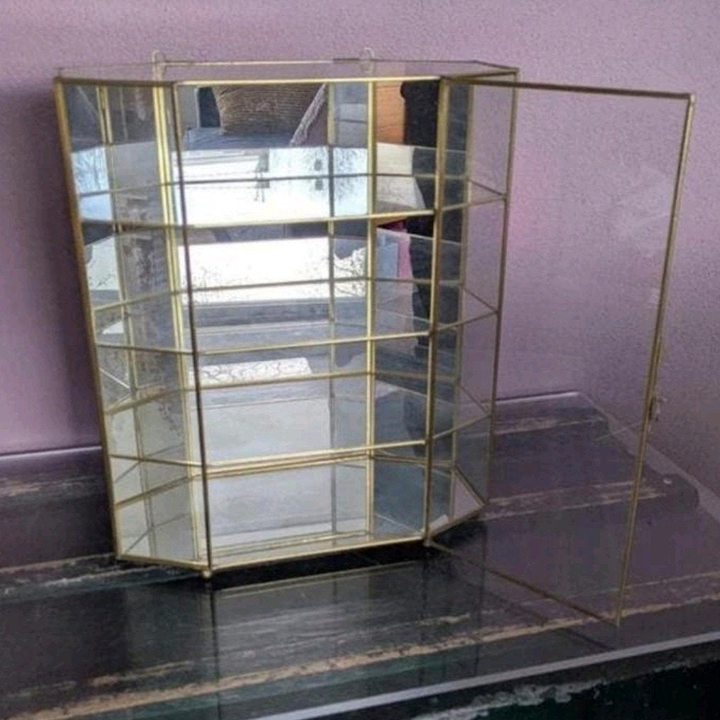 Glazen vitrine kastje koper messing, Huis en Inrichting, Ophalen, Minder dan 50 cm, Met deur(en), Zo goed als nieuw