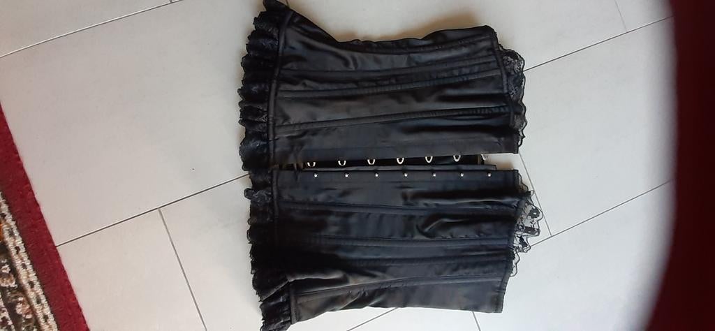 Zwart corset succubus mt 28 perfecte kwaliteit, Kleding | Dames, Ophalen of Verzenden, Zo goed als nieuw, Zwart, Overige typen