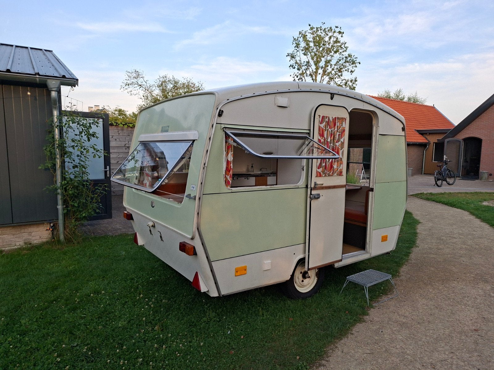 Originele Sprite 400 uit 1974 in goede staat, Openslaande ramen, Treinzit, Sprite, Tot 4 meter
