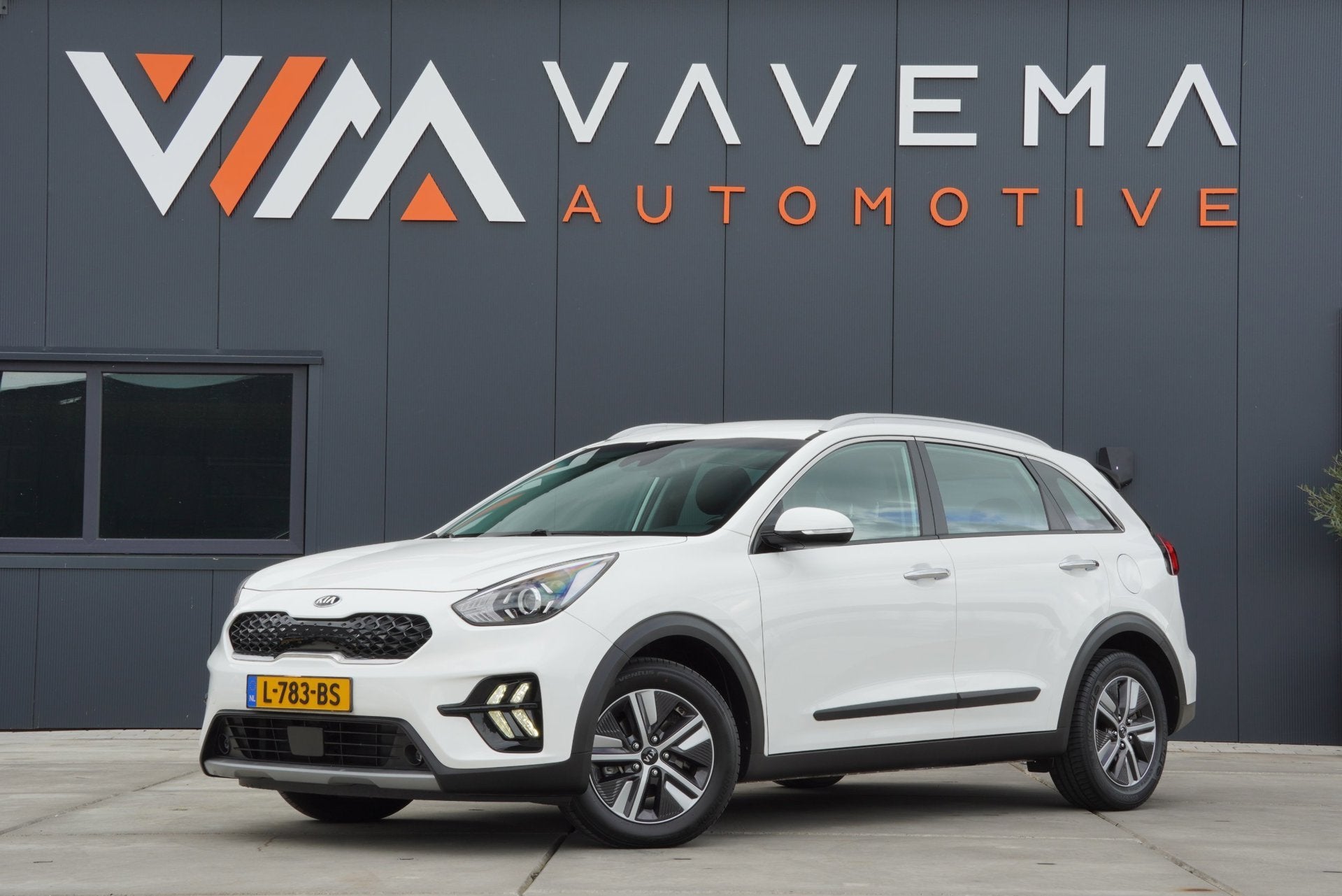 Kia Niro 1.6 GDi Hybrid DynamicLine 2021 Automaat Airco Clim, Gebruikt, Leder en Stof, Wit, Origineel Nederlands