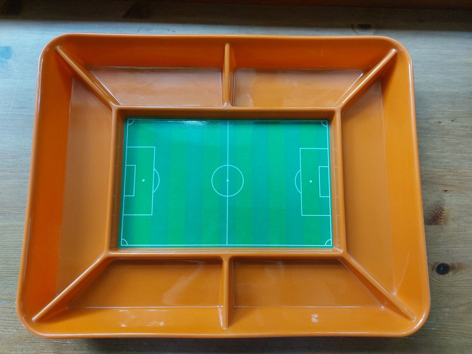 WK voetbal snack-stadion borrel hapjes schaal, Verzamelen, Ophalen of Verzenden, Zo goed als nieuw, Buitenlandse clubs, Vaantje of Sjaal