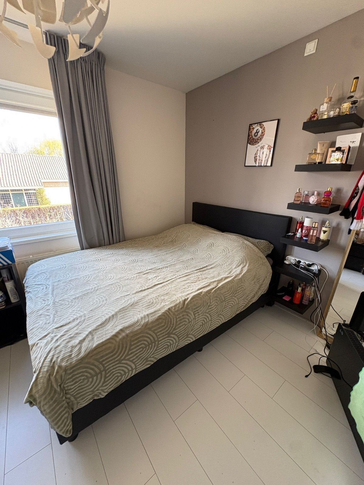 Zwarte boxspring met matras en hoofdbord, Gebruikt, 90 cm, Eenpersoons, Zwart