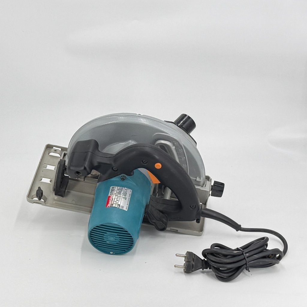 Makita 5703R Cirkelzaag, Doe-het-zelf en Verbouw, Makita, Zo goed als nieuw, Support@makita.com, Makita Corporation, 3-11-8, Sumiyoshi-cho, 
Anjo, Aichi 446-8502
Japan