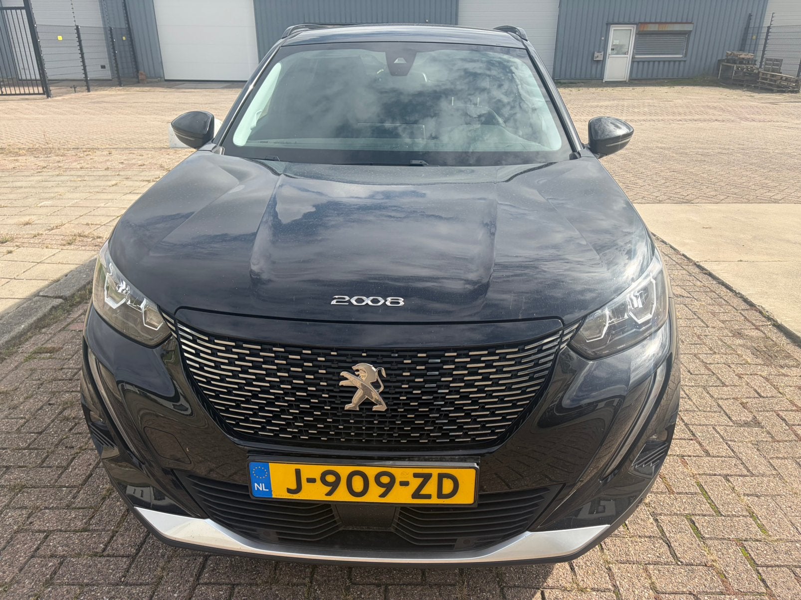 Peugeot 2008 1.2 Puretech 100pk 2020 Zwart, Auto's, 1199 cc, 100 pk, Zwart, Origineel Nederlands