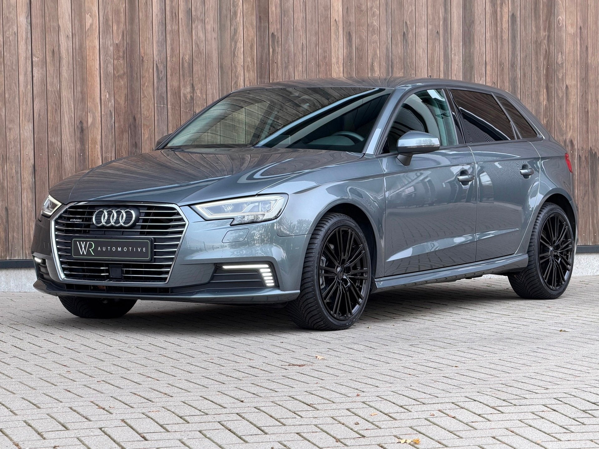 Audi A3 Sportback 40 e-tron Advance Sport / Keyless / 97% SO, Auto's, 8 kWh, Stof, Gebruikt, Zwart